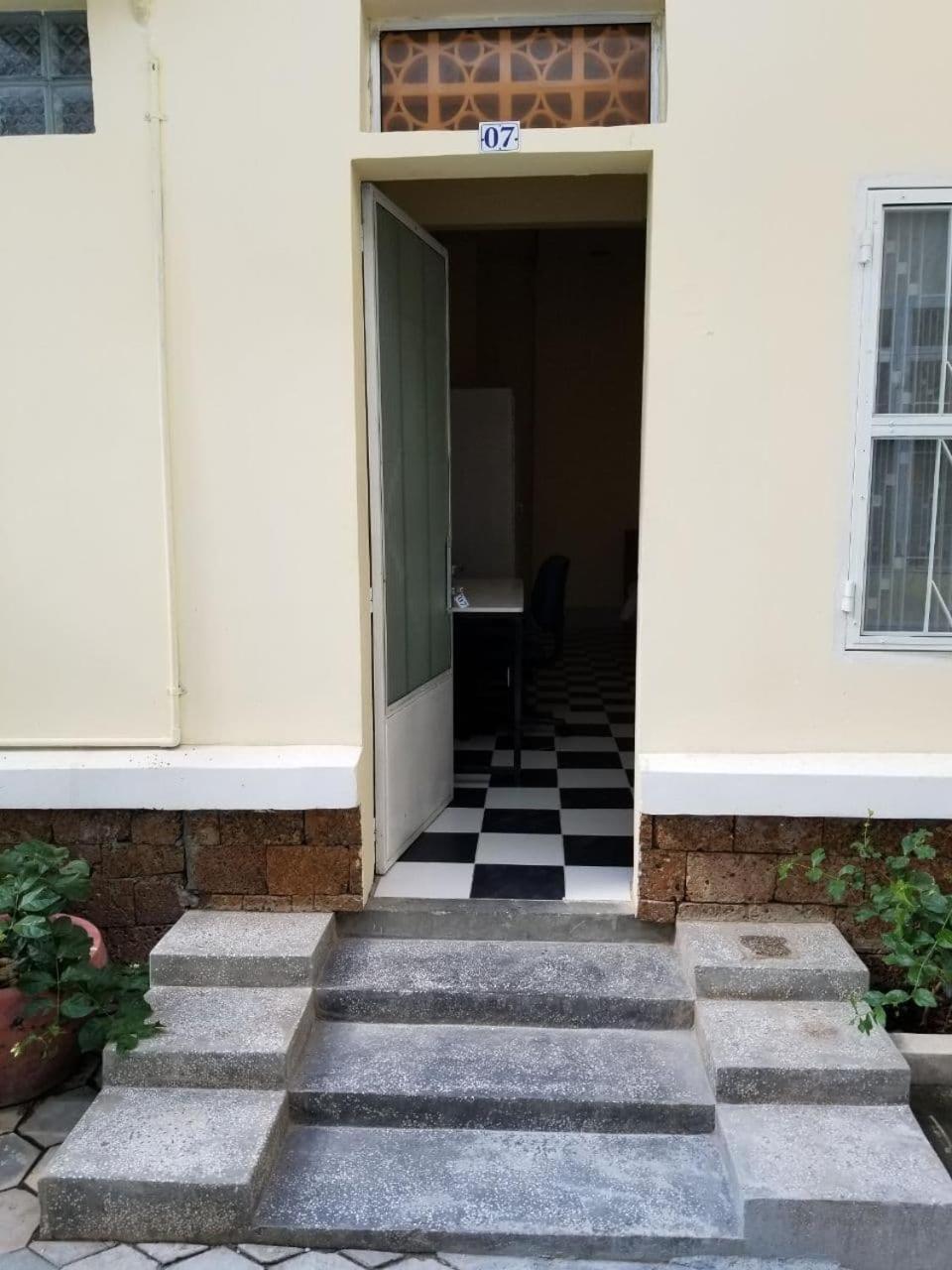 Room 7 - Studio In A Villa 5Mn Walk From The Royal Palace With Swimming Pool Phnom Penh Zewnętrze zdjęcie
